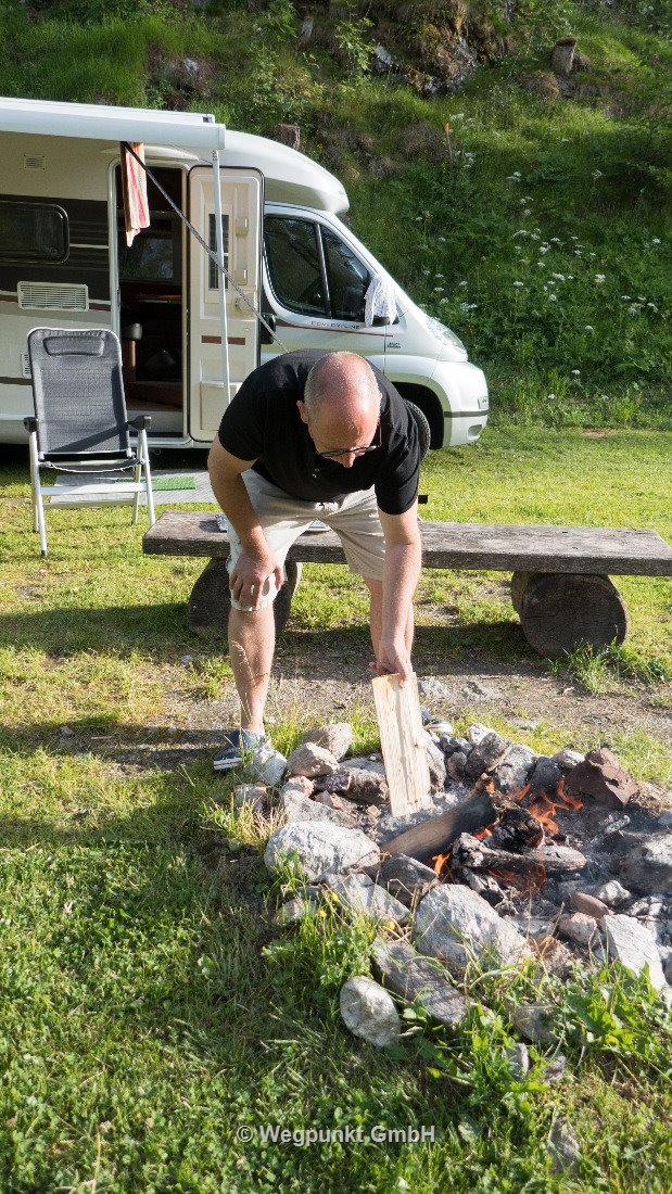 Die Feuerstelle muss natürlich umgehend ausprobiert werden